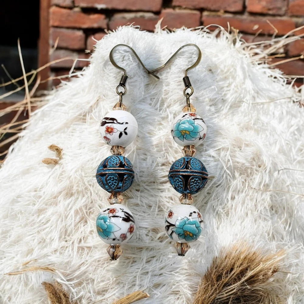Hand Crafted Rustic Style Earrings - Picture 4 of 8
